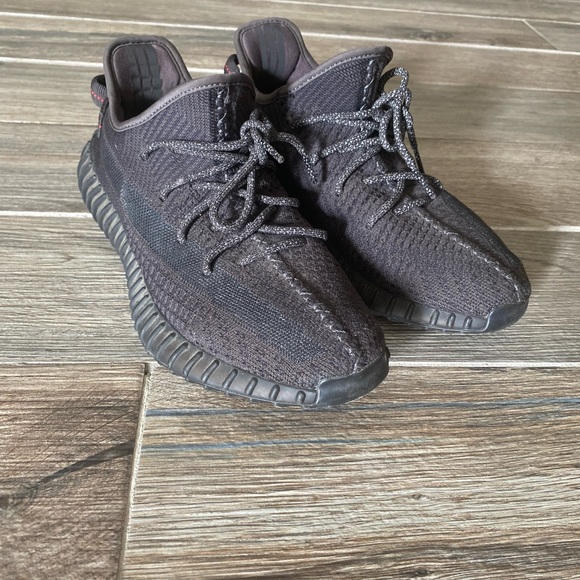 Yeezy 350v2
